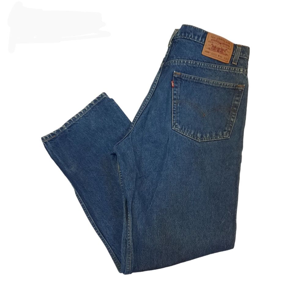 Vintage Levi's 505 Men's Regular Fit Straight Leg Jeans 40x30 Medium Wash
